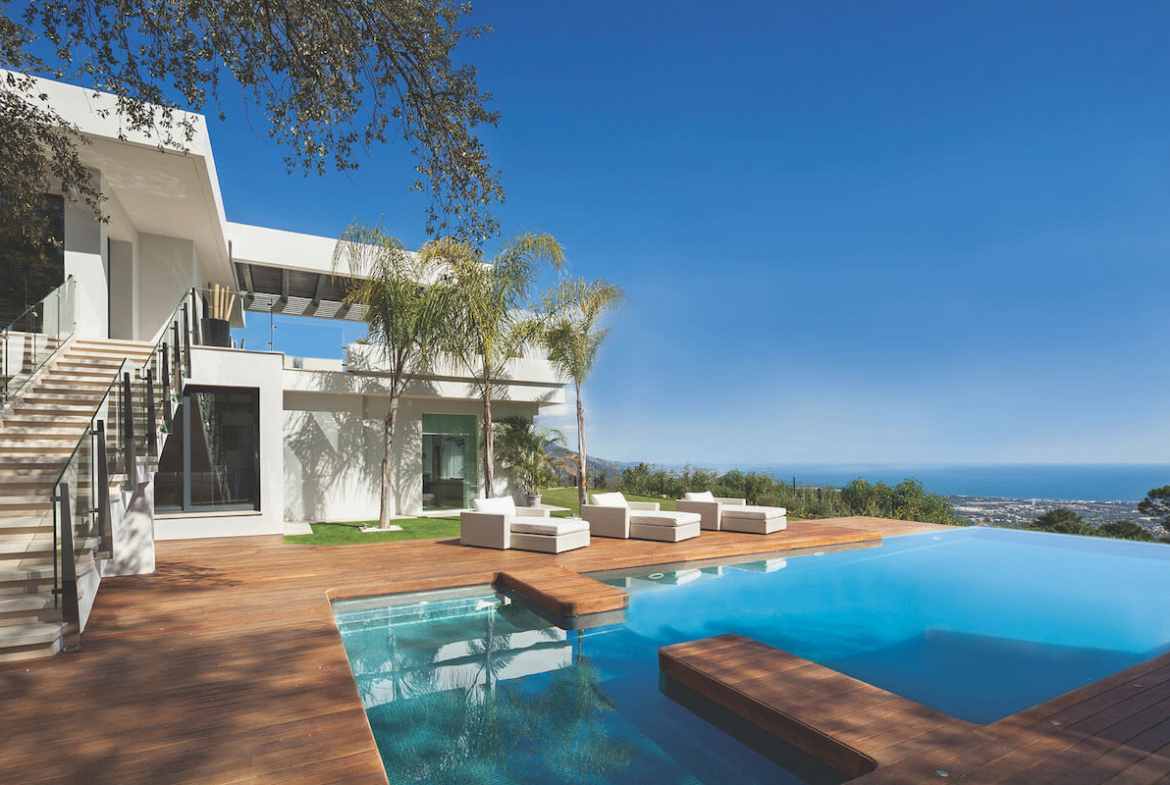 Modern Villa in Prestigious Neighbourhood pool