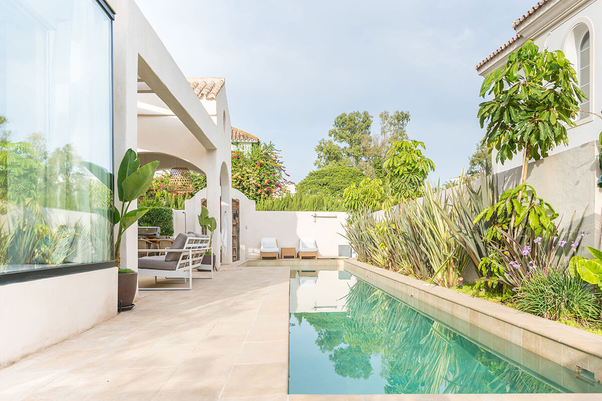 villa bungalow pool