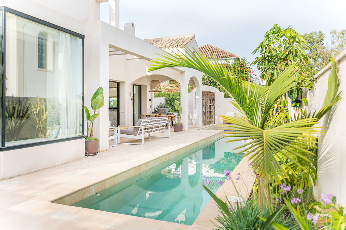 villa bungalow pool