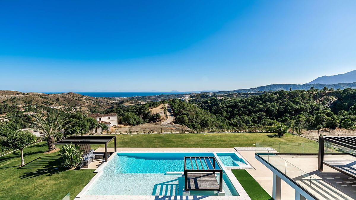 villa feno pool view