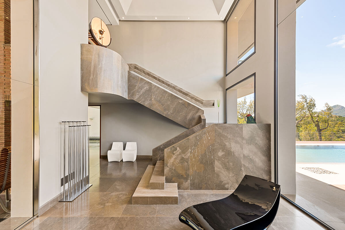villa zermatt staircase
